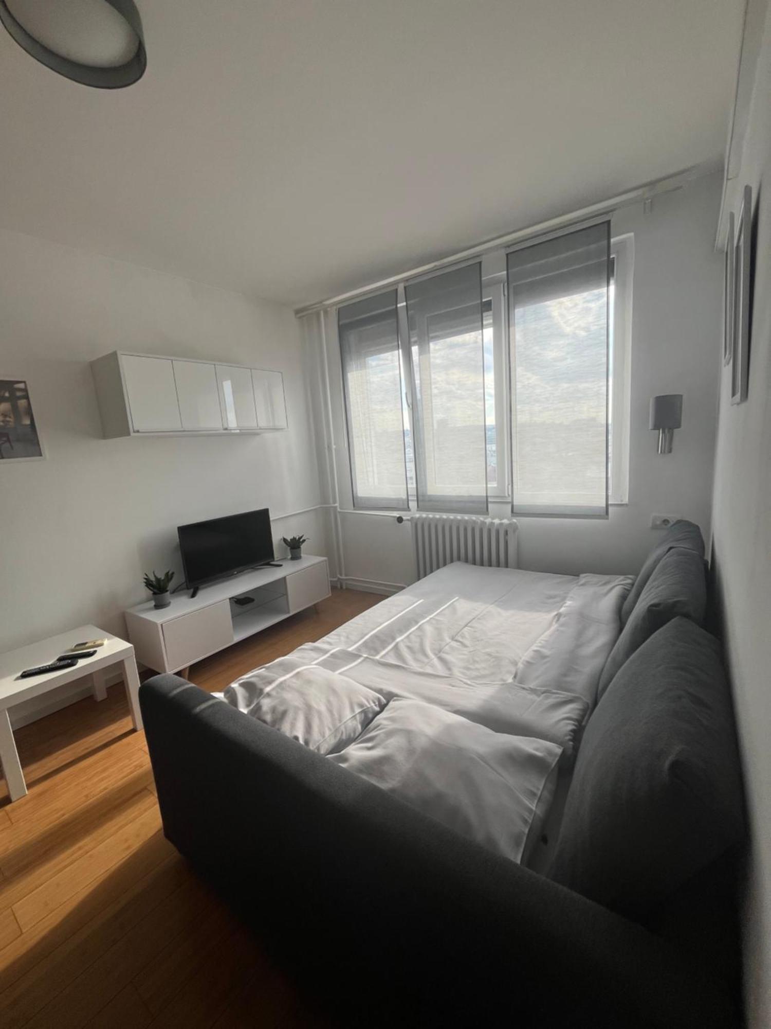 Lenny Apartman Belgrad Exteriör bild