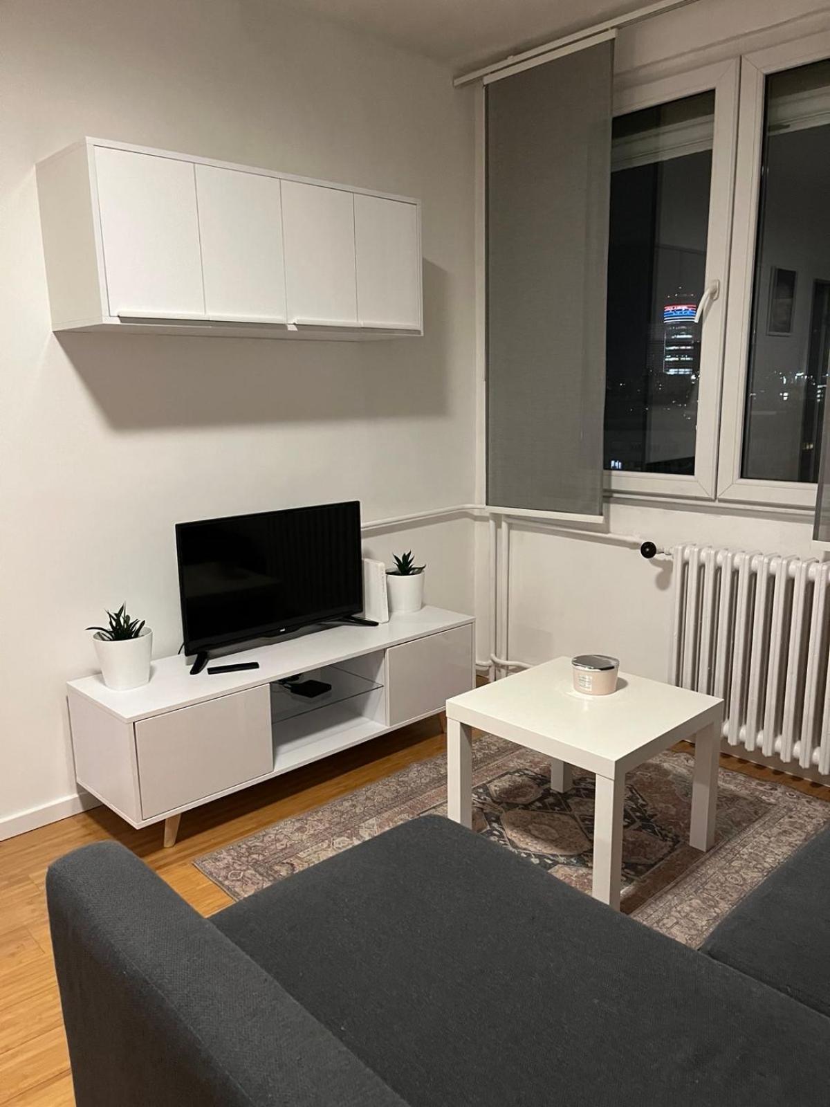 Lenny Apartman Belgrad Exteriör bild